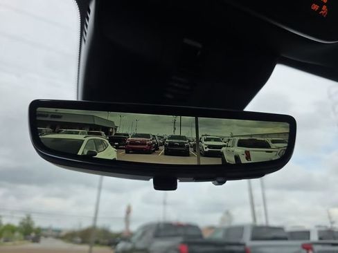 New 2026 Chevrolet Traverse LT image 24