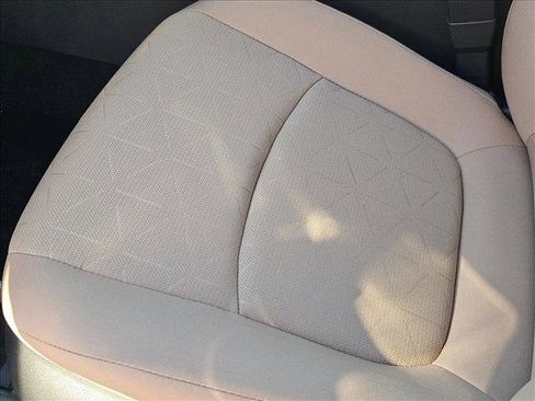 New 2025 Toyota RAV4 XLE image 4