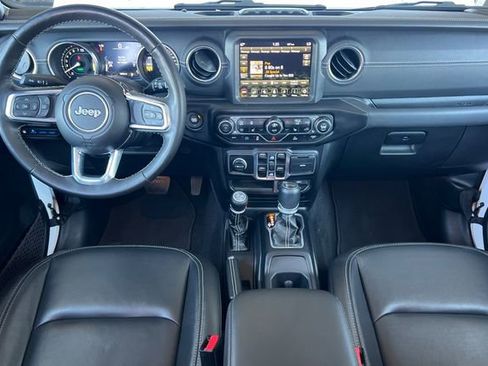 Used 2023 Jeep Wrangler Unlimited Sahara w/ Cold Weather Group AWD/4WD image 15