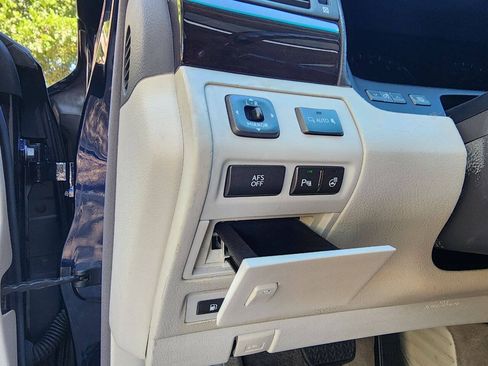 Used 2009 Lexus LS 460 RWD image 40