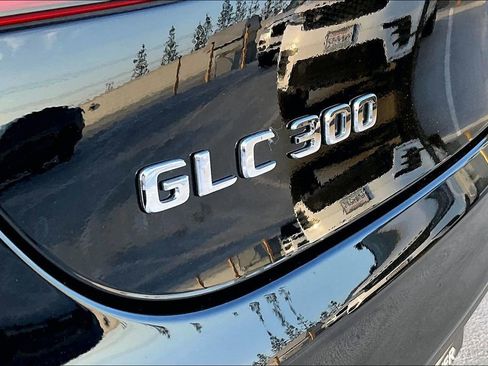 Used 2023 Mercedes-Benz GLC 300 4MATIC Coupe image 22