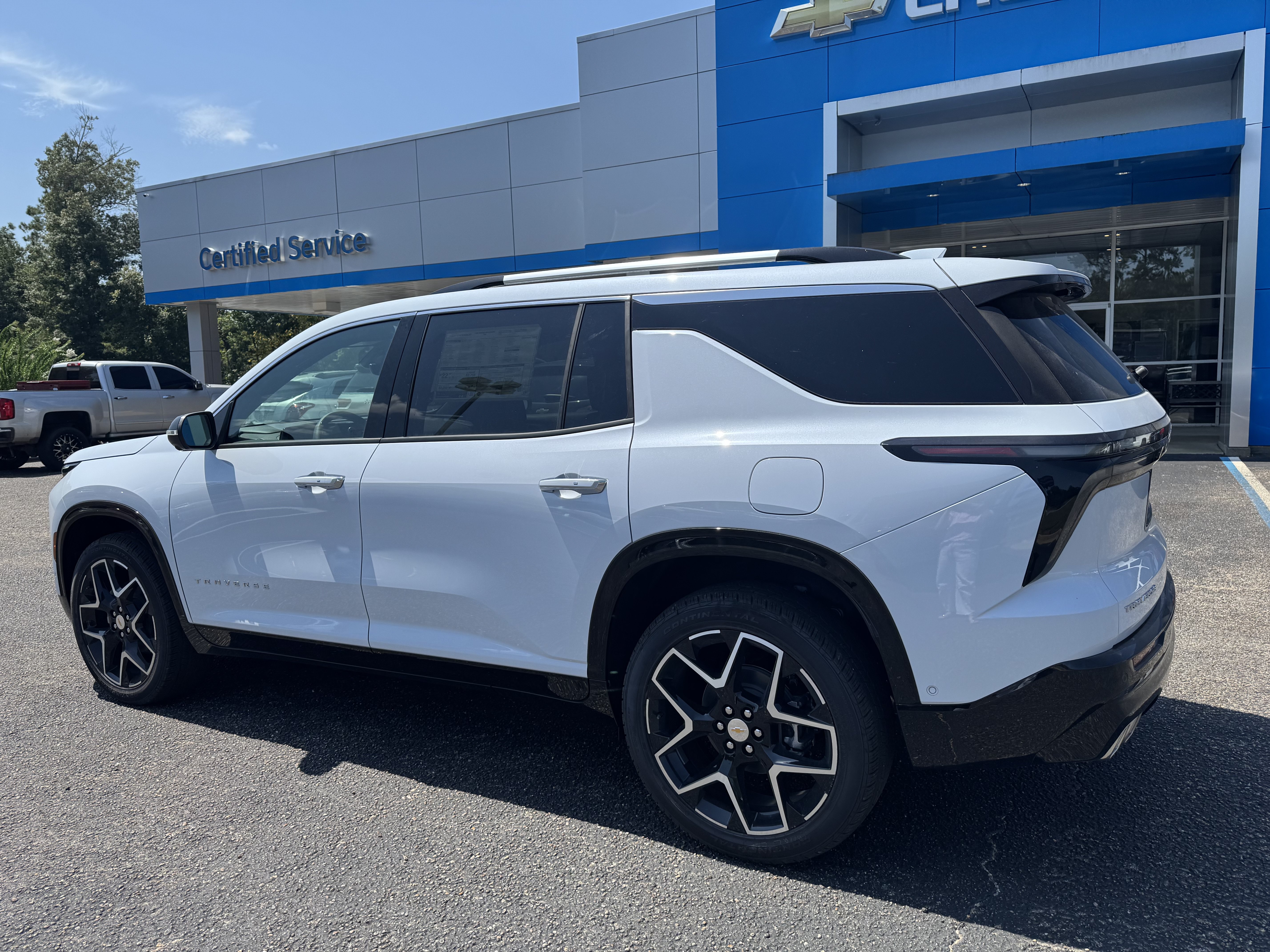 New 2026 Chevrolet Traverse High Country FWD image 30