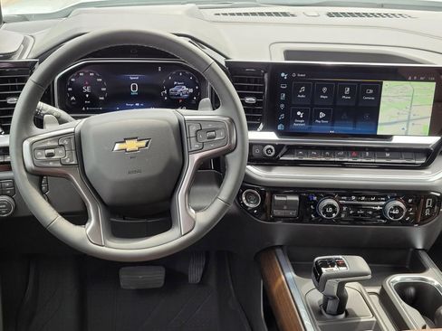 New 2026 Chevrolet Silverado 1500 High Country w/ High Country Premium Package AWD/4WD image 11