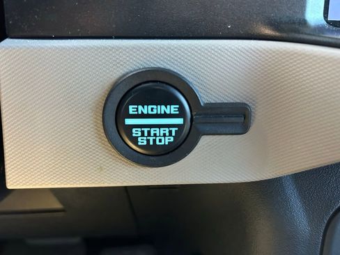 Used 2022 Ford Bronco Wildtrak image 27