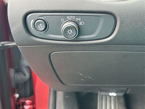 Certified 2025 Chevrolet Malibu LT image 17