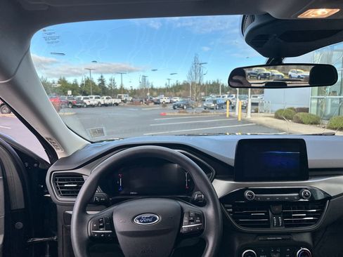 Used 2023 Ford Escape FWD image 12