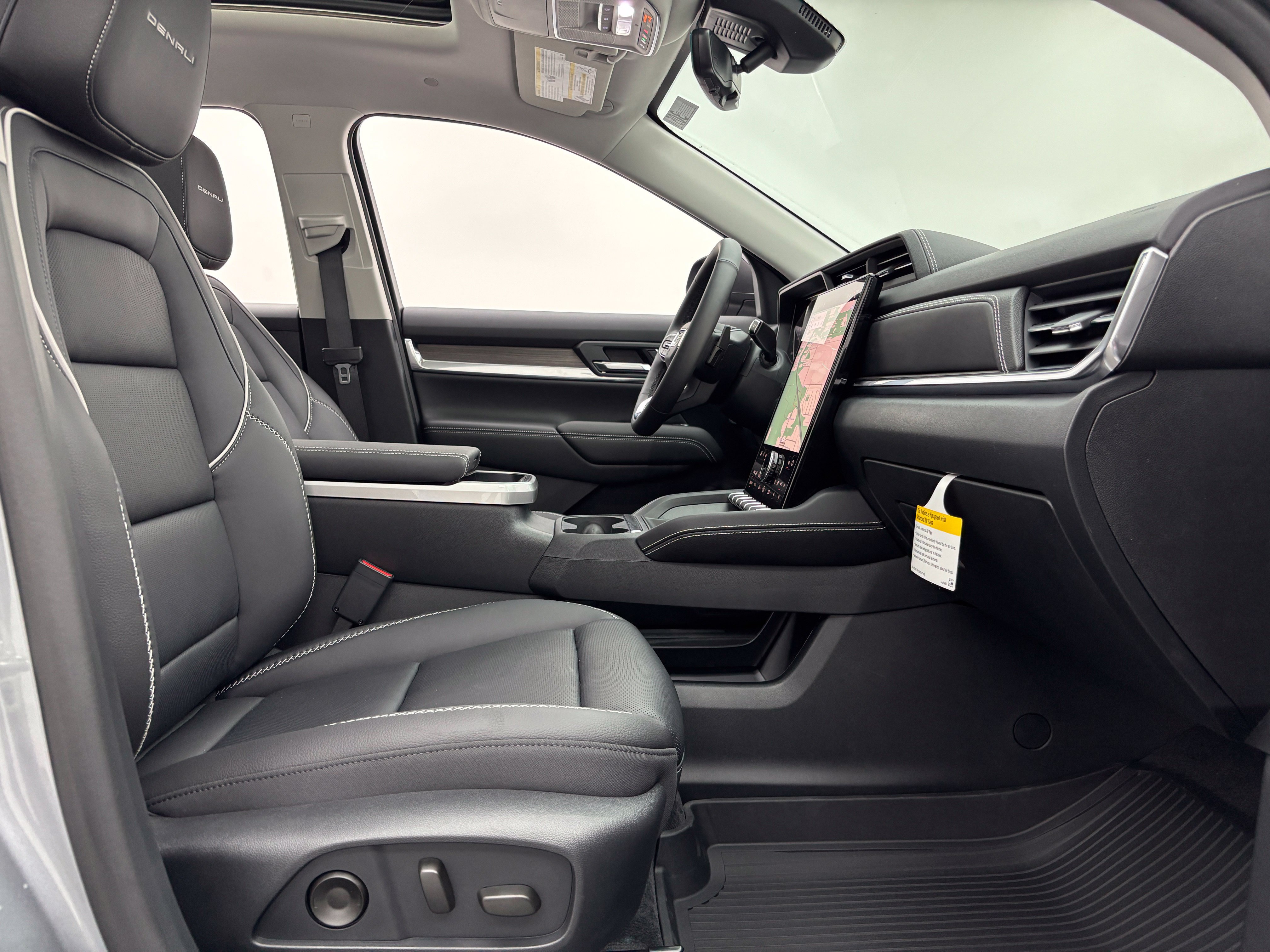 New 2027 GMC Terrain Denali w/ LPO, Floor Liner Package AWD/4WD image 36