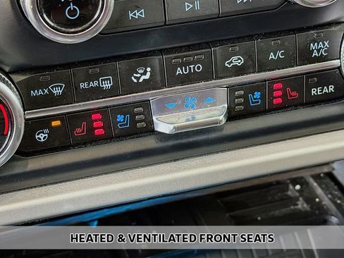 Used 2024 Ford Expedition Limited image 9