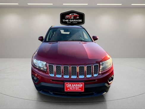 Used 2015 Jeep Compass Latitude AWD/4WD image 4