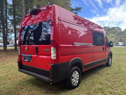 New 2026 RAM ProMaster 2500 w/ Quick Order Package 22G SLT image 4