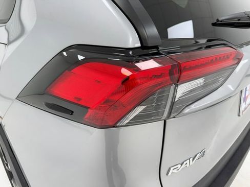 Used 2020 Toyota RAV4 LE FWD image 36