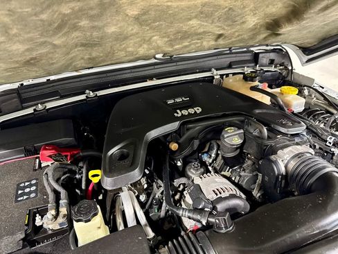 Used 2020 Jeep Wrangler Unlimited Rubicon w/ LED Lighting Group image 11