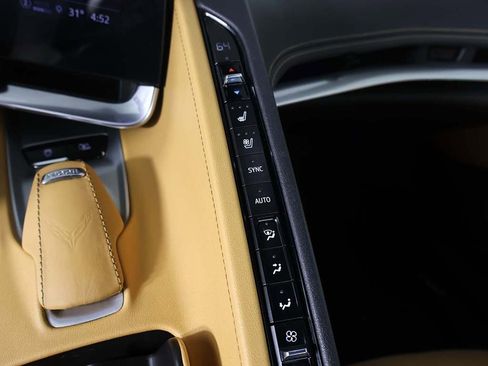 Used 2022 Chevrolet Corvette Stingray Preferred Cpe w/ Z51 Performance Package image 38