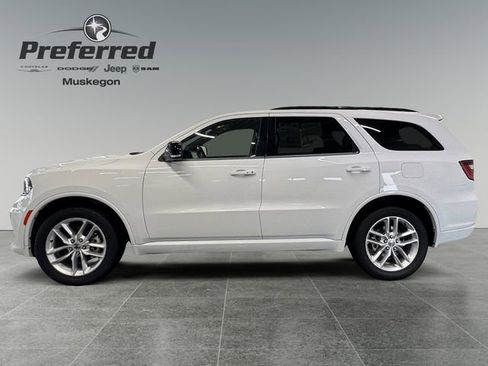 Used 2023 Dodge Durango GT image 4