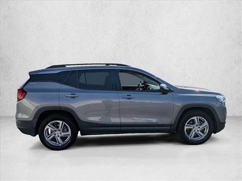 Used 2019 GMC Terrain SLE w/ Driver Convenience Package FWD image 4