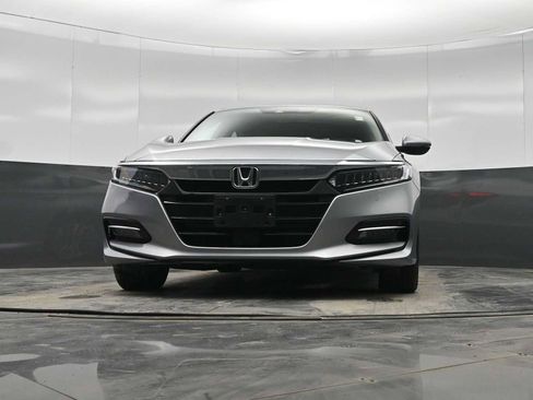 Used 2019 Honda Accord Touring image 32