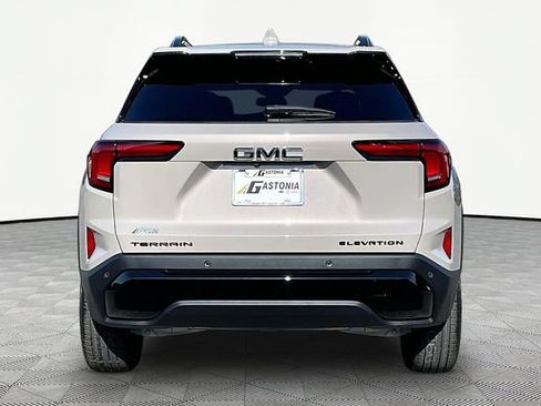 New 2026 GMC Terrain Elevation w/ Black Edition FWD image 5