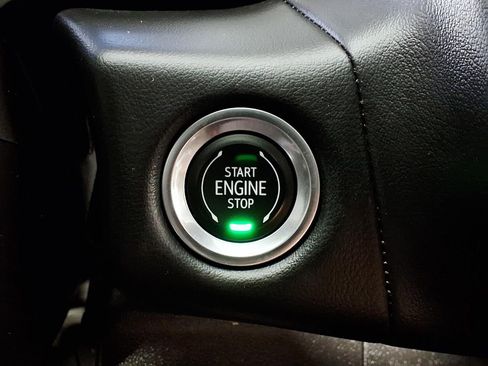 Used 2022 Chevrolet Tahoe Z71 w/ Luxury Package image 17