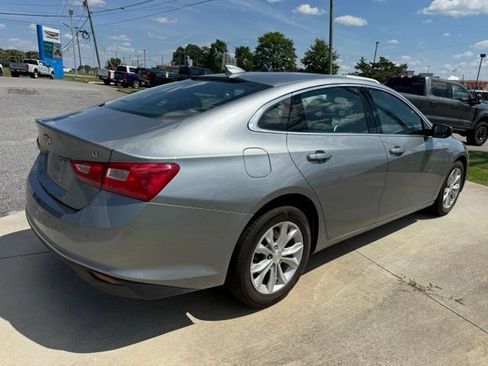 Used 2025 Chevrolet Malibu LT FWD image 12