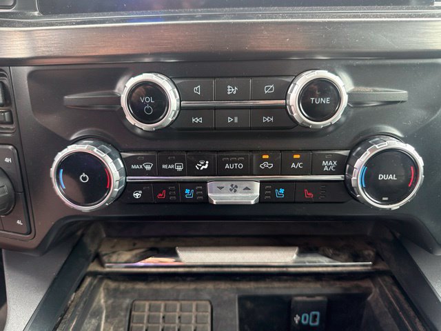Used 2023 Ford F350 Lariat w/ Lariat Ultimate Package AWD/4WD image 16