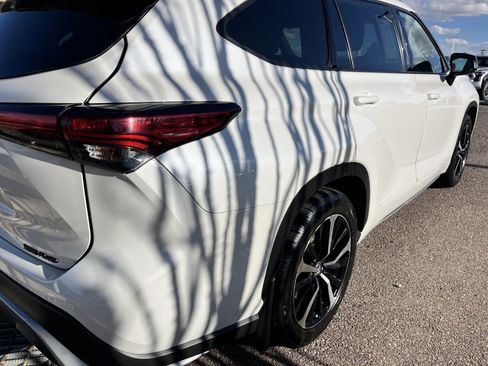 Used 2021 Toyota Highlander XSE image 14