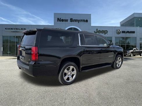 Used 2016 Chevrolet Suburban LT image 4