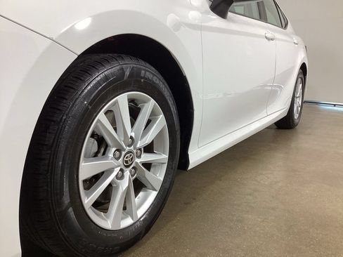 Used 2025 Toyota Camry LE FWD image 2