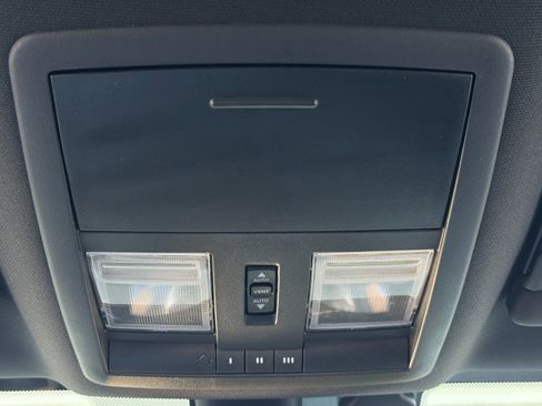 Used 2016 Dodge Challenger R/T Scat Pack w/ Leather Interior Group RWD image 35