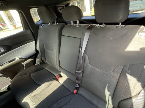 Used 2024 Jeep Compass Sport image 22