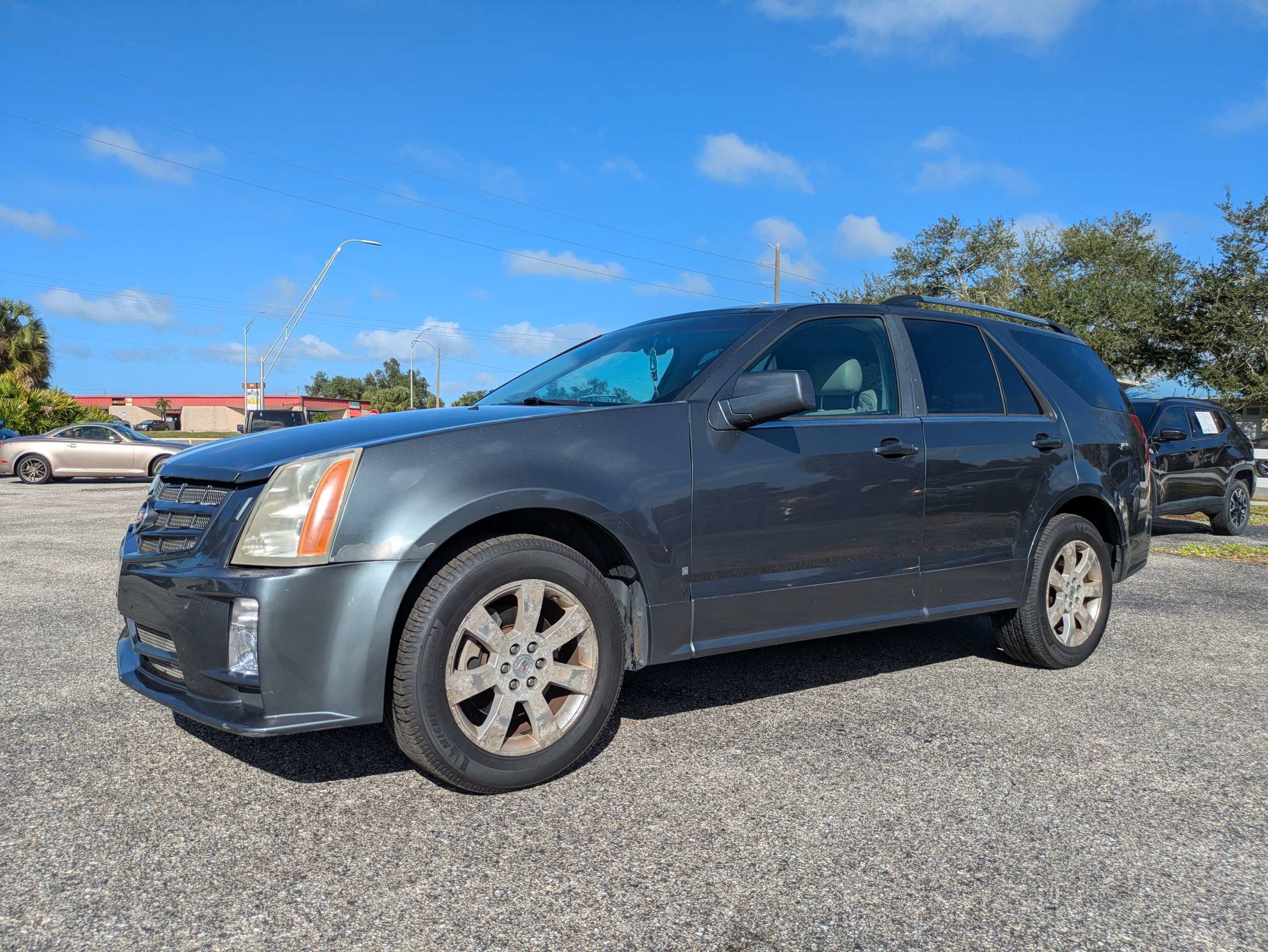 Used 2009 Cadillac SRX AWD w/ Third Row Seating Package image 8