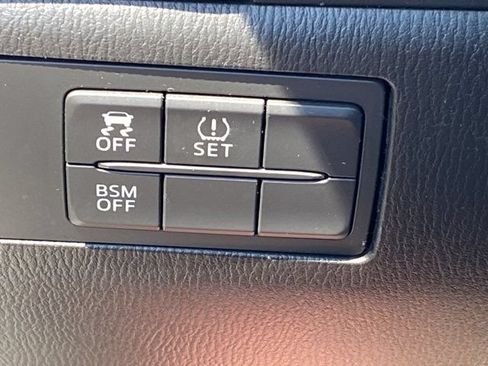Used 2016 MAZDA MAZDA3 s Touring FWD image 16