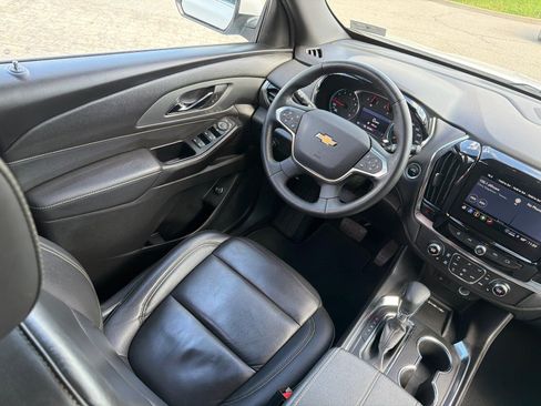 Used 2023 Chevrolet Traverse LT AWD/4WD image 22