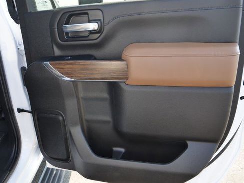 Used 2022 Chevrolet Silverado 3500 High Country w/ Technology Package image 20