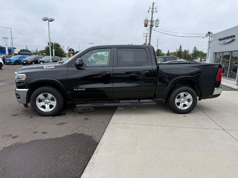 Used 2025 RAM 1500 Big Horn AWD/4WD image 4