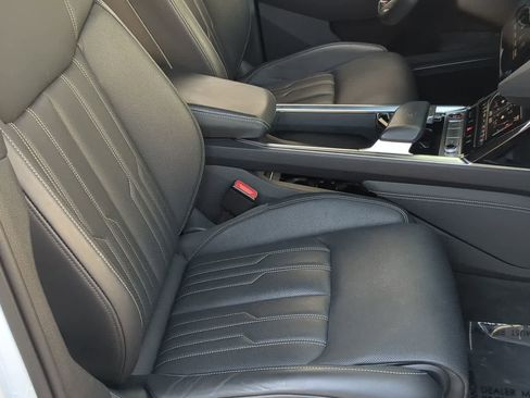 Used 2023 Audi e-tron S Premium Plus image 22