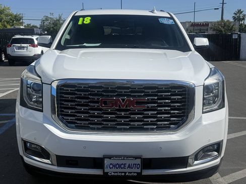 Used 2018 GMC Yukon Denali RWD image 2