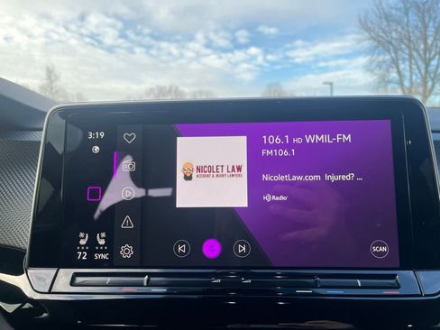 Certified 2025 Volkswagen Atlas Cross Sport SEL R-Line image 17