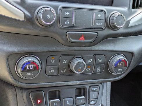 Used 2021 GMC Terrain SLE w/ Driver Convenience Package AWD/4WD image 24