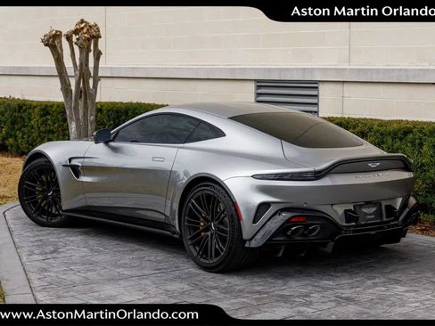 Used 2025 Aston Martin V8 Vantage Coupe image 2