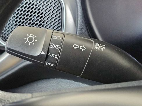 Certified 2025 Kia Soul LX w/ LX Technology Package FWD image 24