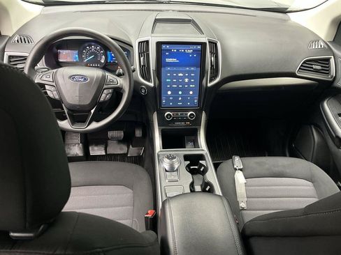 Certified 2024 Ford Edge SE w/ Cargo Accessory Package AWD/4WD image 4