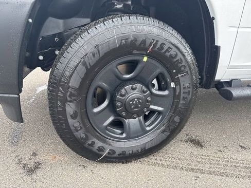 New 2026 RAM 3500 Tradesman AWD/4WD image 5