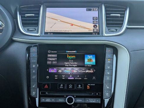 Certified 2025 INFINITI QX55 Essential AWD/4WD image 18