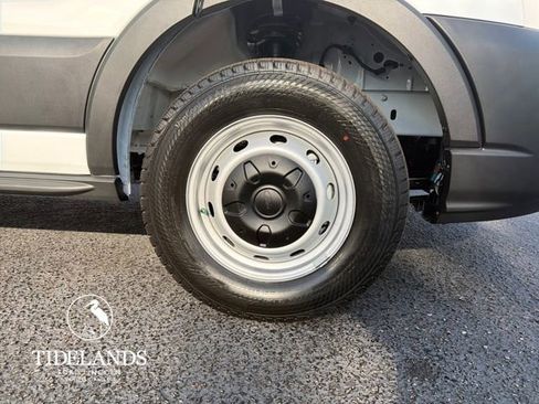 New 2026 Ford Transit 250 148 Medium Roof RWD image 32