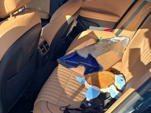 Used 2022 Genesis G70 3.3T Advanced image 5