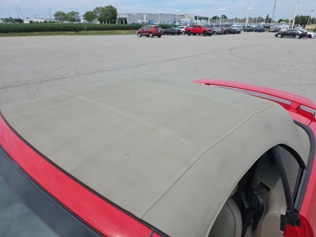 Used 2004 Ford Mustang Convertible RWD image 26