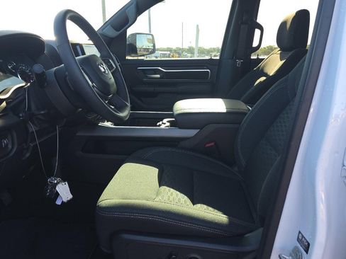 Used 2025 RAM 1500 Big Horn AWD/4WD image 7