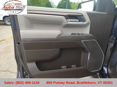 Used 2022 Chevrolet Silverado 1500 LT w/ Z71 Off-Road Package AWD/4WD image 12