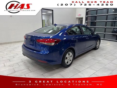Used 2017 Kia Forte LX image 6