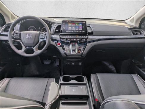 Certified 2026 Honda Odyssey Elite image 18